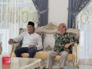 Khairy Jamaluddin Kembali ke Pangkuan Umno Selepas Tiga Tahun Dibuang