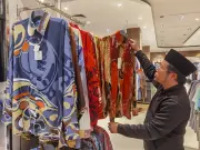 Kod Pakaian Perkhidmatan Awam Diperbaharui: Batik Jadi Pilihan Harian Dalam Inisiatif Jimat Tenaga