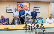 Konflik pemimpin pembangkang ancam idea payung besar Melayu Dr M, kata penganalisis