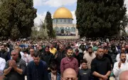 Lebih 100,000 Jemaah Solat Jumaat di Masjid Al-Aqsa Selepas Dibuka Semula