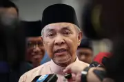 Mahkamah Tinggi tetapkan 14 Mei putusan permohonan Zahid bebas Akalbudi