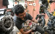 Mekanik Kedah Bukti Kemahiran Melangkaui Keterbatasan Fizikal