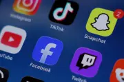 Pakar Tekankan Kematangan Digital untuk Kanak-kanak Seiring Cadangan Had Umur 16 Tahun Media Sosial