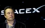 Pampasan Musk di SpaceX dikait dengan matlamat jajah Marikh