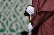 Pasangan Indonesia Didera 100 Sebat Setiap Satu Kerana Hubungan Seks Luar Nikah di Aceh