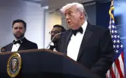 Pegawai ditembak suspek 'sangat sakit', kata Trump