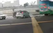 Pemandu bas ditahan langgar tiga kereta lampu merah