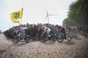 Pogacar Gagal di Paris-Roubaix, Tetapi Rekod Besar Masih Boleh Dikejar