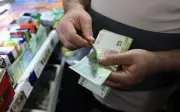 Rial Iran jatuh ke paras terendah, gencatan senjata cetus lonjakan permintaan mata wang asing