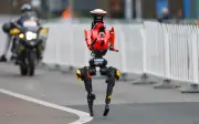 Robot Humanoid Pangkas Manusia dalam Separuh Maraton Beijing, Tunjuk Kemajuan Pantas
