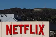 Saham Netflix Jatuh Teruk Ketika Reed Hastings Bersara Sebagai Pengerusi