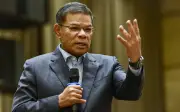 Saifuddin Ingatkan Elak Kesimpulan Awal Berdasarkan Video Singkat Tular Polis Pijak Kepala