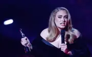 Sekolah BRIT London: Kilang Bintang dari Adele hingga Raye