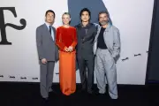 Siri 'Beef' Musim 2 Bawa Oscar Isaac dan Carey Mulligan ke Konflik Kelas dan Generasi