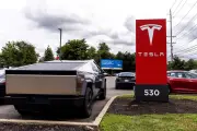 Tesla Selesaikan Tuntutan Kematian Akibat Had Laju Dinyahdayakan Sebelum Perbicaraan