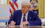 Trump Arahkan Bayaran Balik Gaji kepada Semua Pekerja Keselamatan Tanah Air