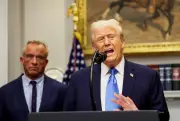 Trump Beri Amaran: Kapal Serang Iran Dekat Sekatan Akan Dihapuskan Serta-Merta