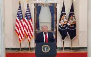 Trump Ucap Tahniah kepada Pasukan Pelancaran Artemis ke Bulan