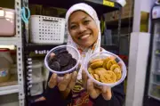 Usahawan Biskut Berjaya Selepas Dengar Perbualan RM1.8 Juta Mengubah Hidupnya