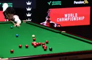 Zhao Xintong atasi Ding Junhui 13-9, mara ke suku akhir Kejohanan Snooker Dunia