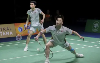 Aaron-Wooi Yik ke separuh akhir, Malaysia pasti ke final
