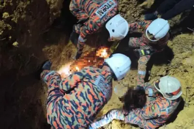 Dua maut tebatan tebing sungai ketika cari emas di Jeli