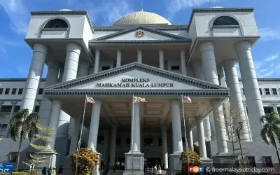 Dua saudara lepas bebas tuduhan tipu tanpa dipanggil bela diri