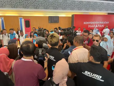 Fahmi arah sekretariat PH kaji aduan media tentang insiden kasar di konvensyen