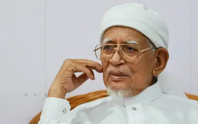 Hadi sanggah dakwaan PAS autokratik, tolak label 'mullah'