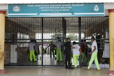 Jabatan Penjara Malaysia: Banduan Terima Lawatan Keluarga Sempena Aidiladha