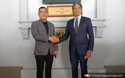 Jamal Yunos mohon maaf kepada Khairy dalam penyelesaian saman fitnah