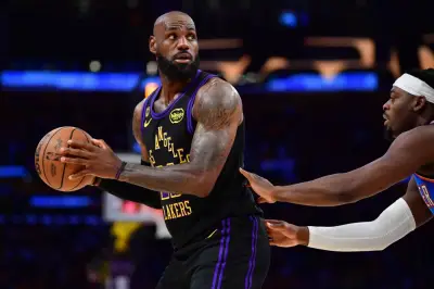 LeBron James di persimpangan: Bersara, kekal atau sertai pasukan baru?