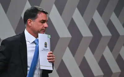 Rakaman bocor boleh gagalkan harapan Flavio Bolsonaro ke presiden Brazil