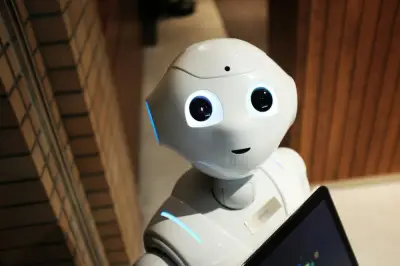Robot di Punggol Singapura untuk bersih, rondaan dan hantar makanan menjelang 2026