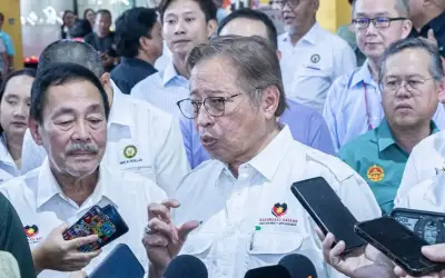 Sarawak bina rangkaian internet sendiri di luar bandar tanpa syarikat komersial