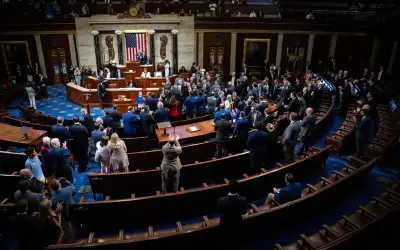 Senat AS Republikan bantah projek peribadi Trump, hadkan dana pampasan