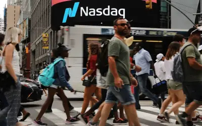 Wall Street Ditutup Rendah, Kebimbangan Inflasi Tingkatkan Hasil Bon