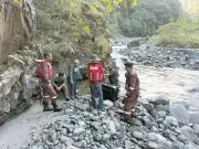 Anggota bomba selamatkan lima juruukur terdampar di Kota Belud