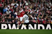 Arsenal mara enam mata di puncak, kekalahan West Ham beri harapan Spurs