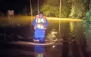 Banjir kilat di Perak: 10 rumah tenggelam, tiga penduduk diselamatkan