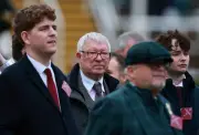 Bekas bos Man United Alex Ferguson dirawat di hospital selepas tidak sihat