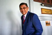 Bekas Panglima ATM hadapi kes rasuah RM3 juta: 23 dokumen diserahkan kepada pembelaan