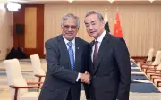 China desak Pakistan tingkatkan pengantaraan di Timur Tengah