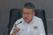 DAP cabar Wee Ka Siong dedah sokongan MCA kepada PN semula