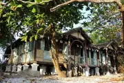 Dari rumah era perang ke pemuliharaan penyu: Hayati Mokhtar bina rumah eko di Pulau Perhentian