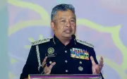 Dua lelaki Indonesia ditahan disyaki dalang sindiket cap imigresen palsu