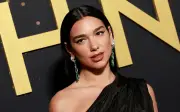 Dua Lipa saman Samsung AS$15 juta guna gambar tanpa izin