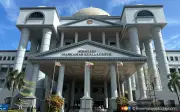 Dua saudara lepas bebas tuduhan tipu tanpa dipanggil bela diri