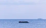Dua wanita maut dalam bot migran menuju ke UK