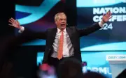 Farage panggil hadiah £5 juta sebagai 'ganjaran' untuk Brexit